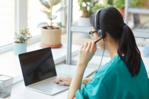 致電安大略遠程醫療 Telehealth Ontario 尋求醫療建議